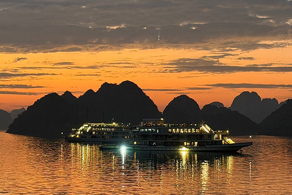 Can You Visit Halong Bay Without Joining a Cruise? | Lamour Cruises Guide