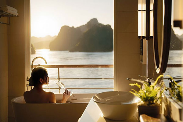 Hidden Luxury Experiences in Halong Bay | Lamour Cruises